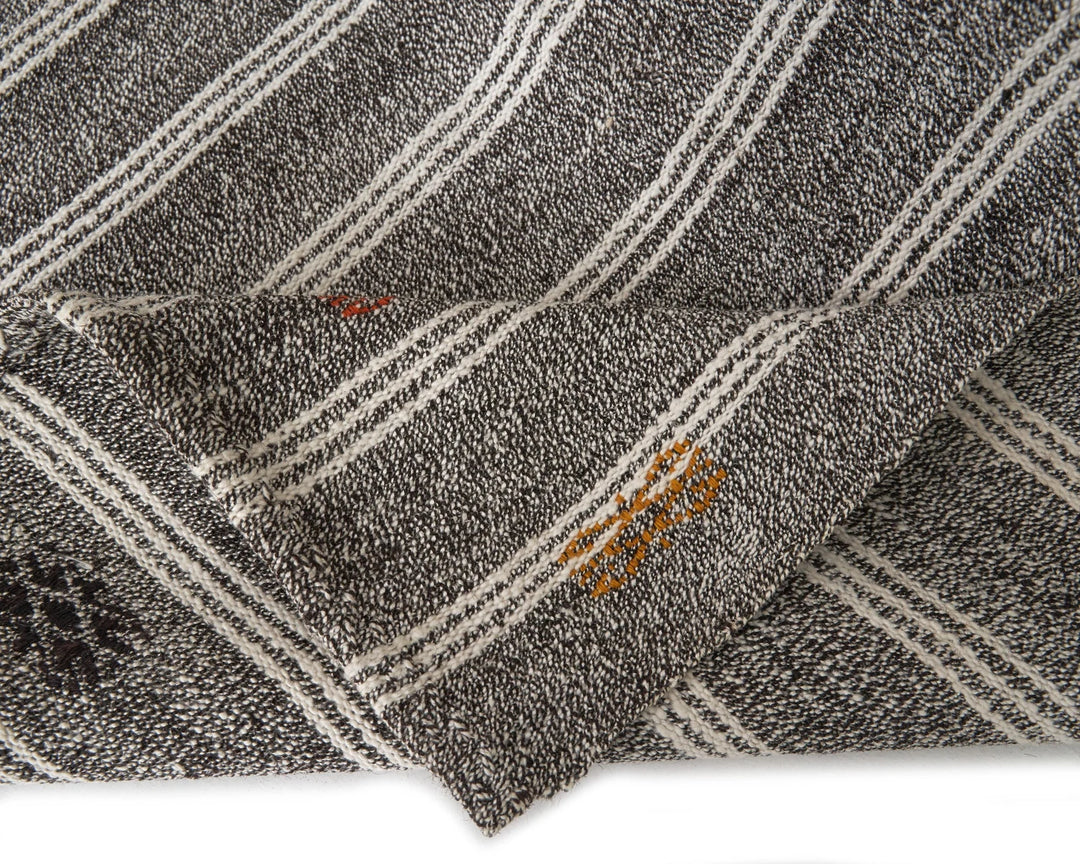 Gray Kilim Rug 6' 1" x 8' 3" | No. VR52917
