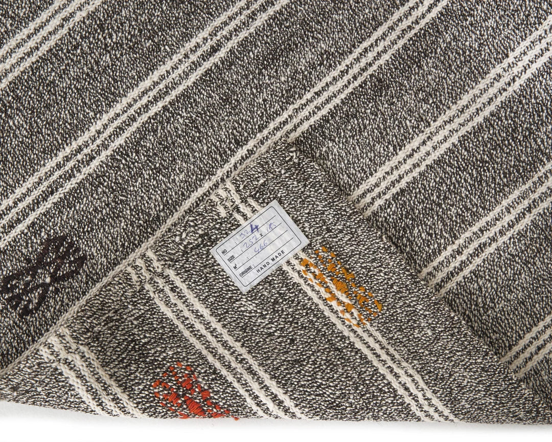 Gray Kilim Rug 6' 1" x 8' 3" | No. VR52917