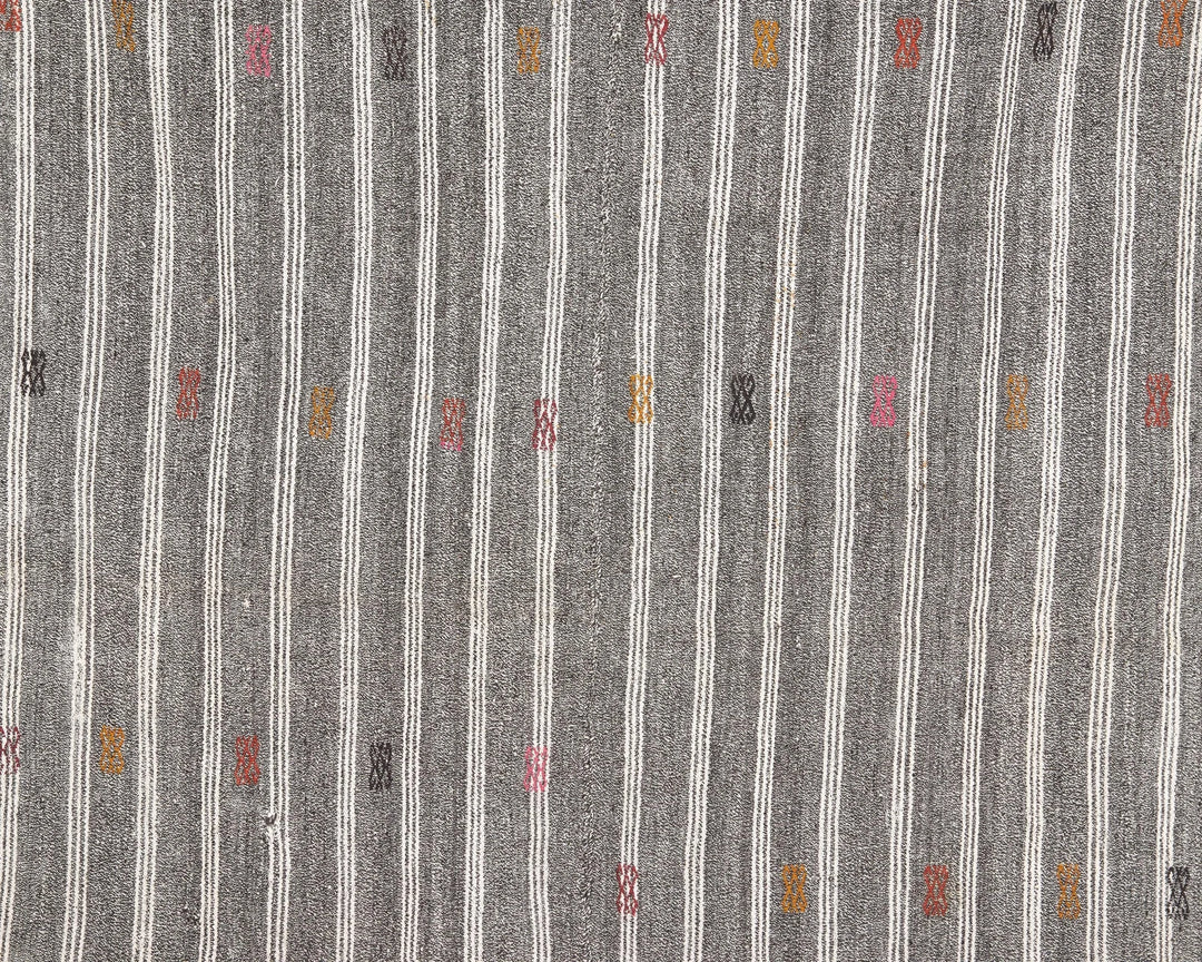 Gray Kilim Rug 6' 1" x 8' 3" | No. VR52917