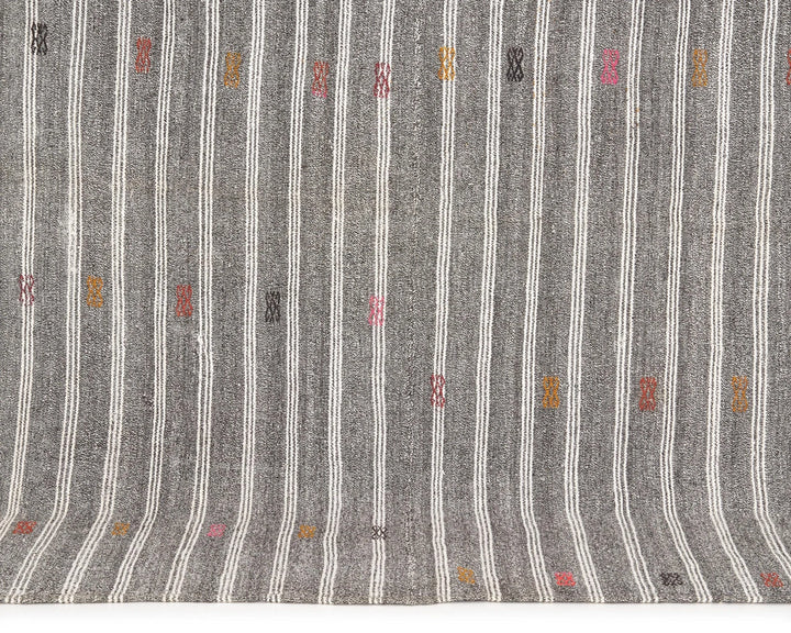Gray Kilim Rug 6' 1" x 8' 3" | No. VR52917