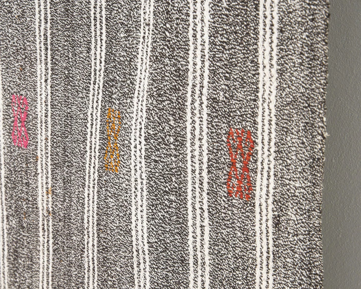 Gray Kilim Rug 6' 1" x 8' 3" | No. VR52917