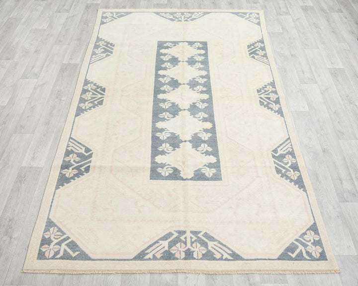 Beige Turkish Oushak Rug 8' 2" x 4' 9" Hand-Knotted | No. VR53308