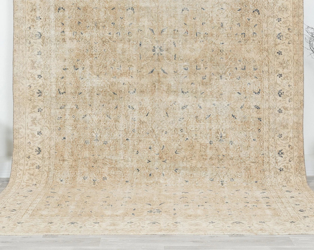 Beige Turkish Oushak Rug 6' 11" x 10' 1" Hand-Knotted | No. VR53439