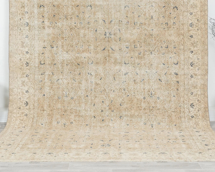 Beige Turkish Oushak Rug 6' 11" x 10' 1" Hand-Knotted | No. VR53439