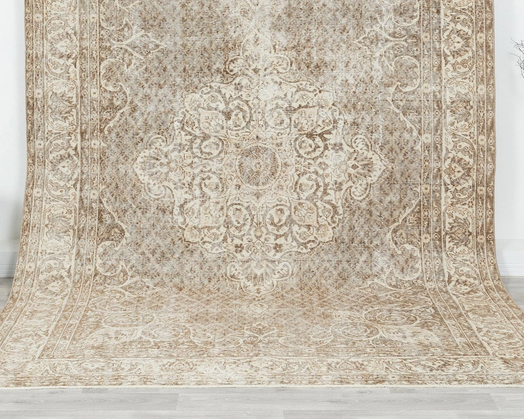 Beige Turkish Oushak Rug 6' 11" x 10' 1" Hand-Knotted | No. VR53439