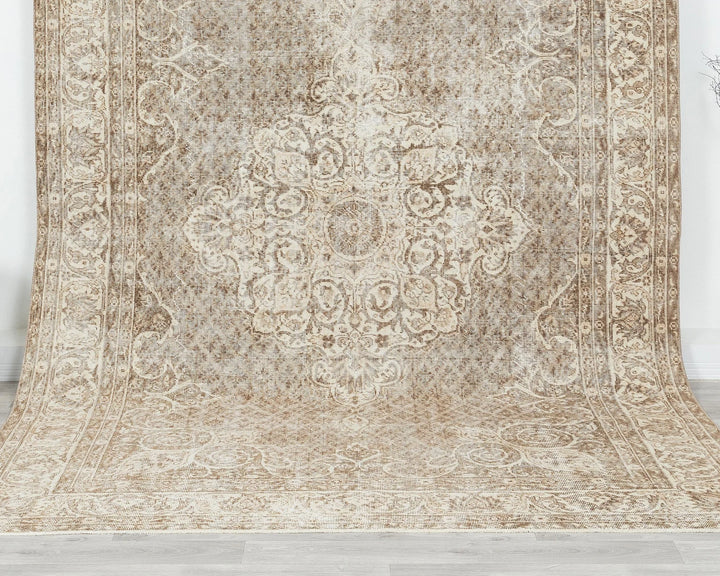 Beige Turkish Oushak Rug 6' 11" x 10' 1" Hand-Knotted | No. VR53439