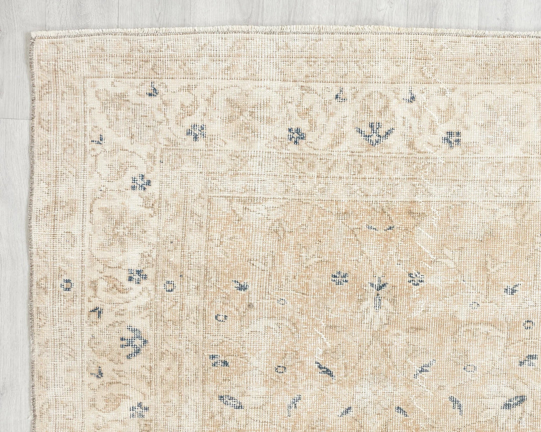 Beige Turkish Oushak Rug 6' 11" x 10' 1" Hand-Knotted | No. VR53439