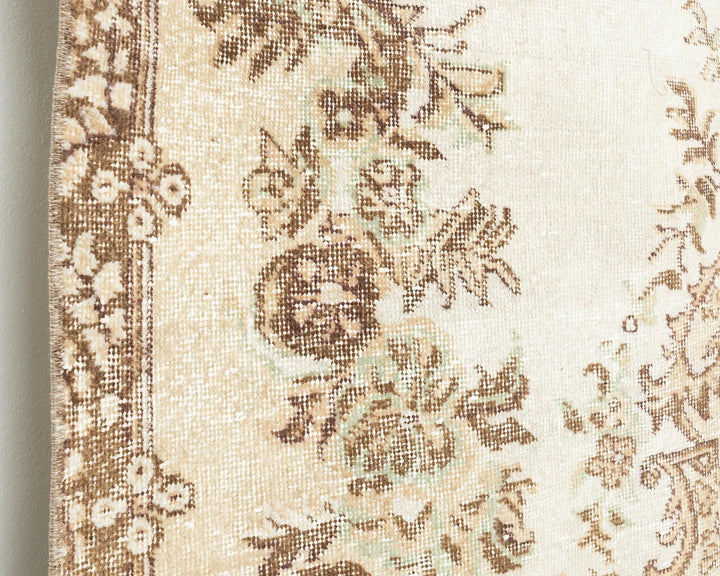Beige Turkish Oushak Rug 8' 8" x 5' 5" Hand-Knotted | No. VR53581
