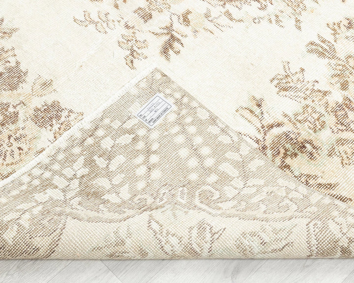 Beige Turkish Oushak Rug 8' 8" x 5' 5" Hand-Knotted | No. VR53581