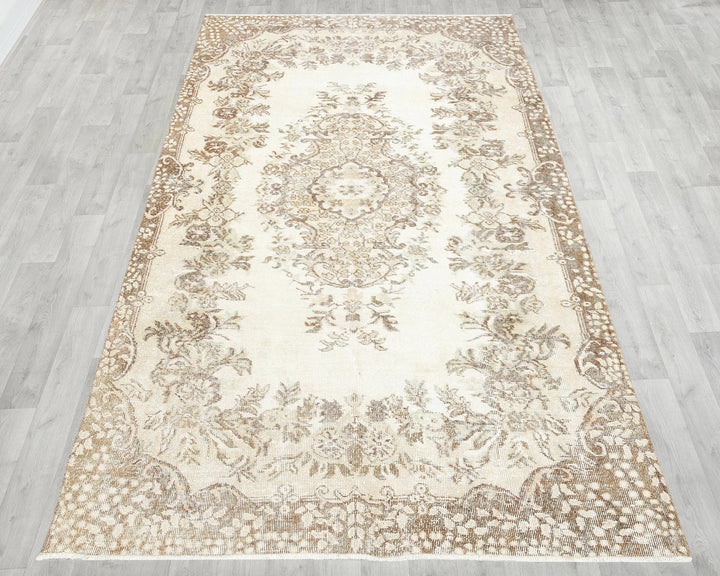 Beige Turkish Oushak Rug 8' 8" x 5' 5" Hand-Knotted | No. VR53581