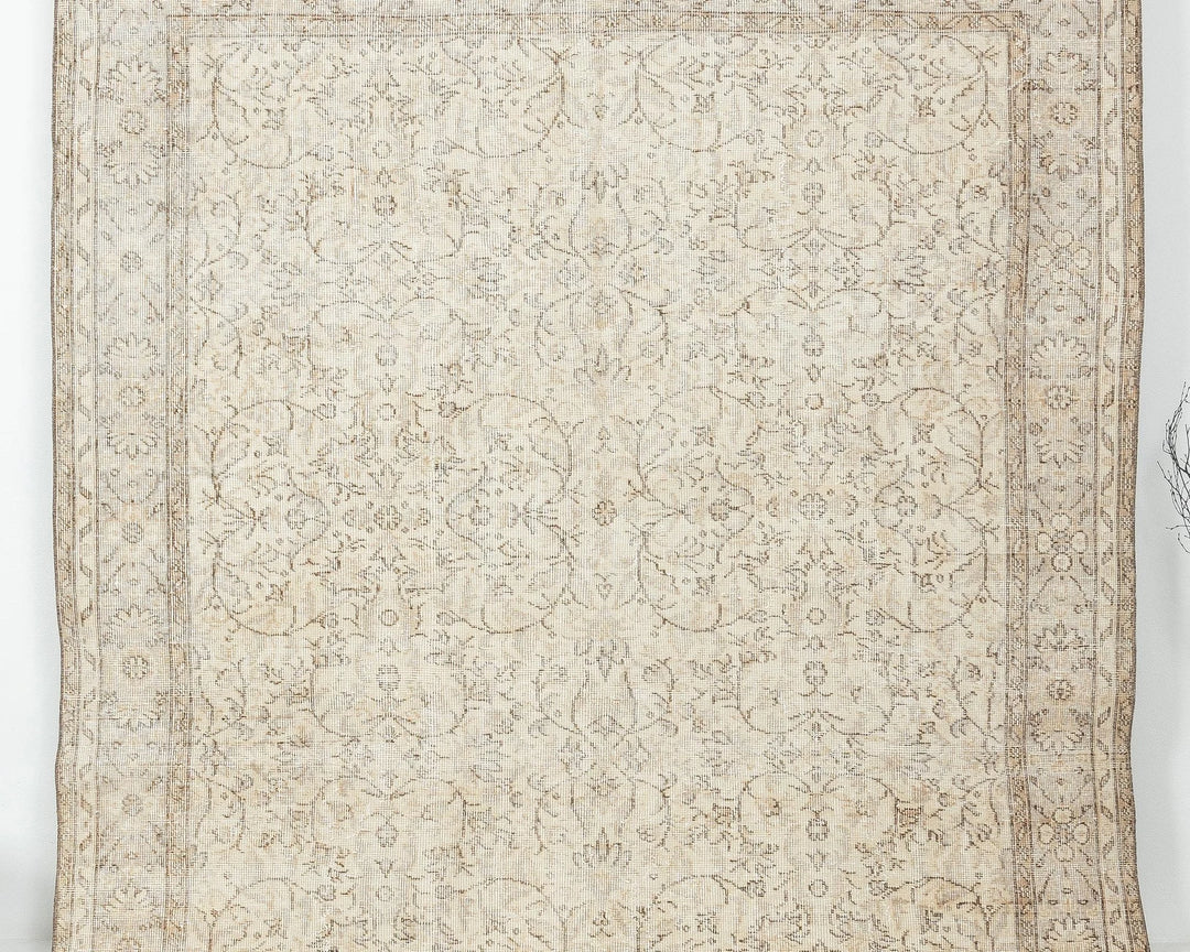 Beige Turkish Oushak Rug 6' 6" x 10' Hand-Knotted | No. VR53830