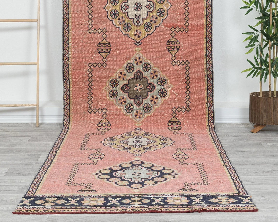 Runner Rug 3' 5" x 11' 6" | No. VR54065