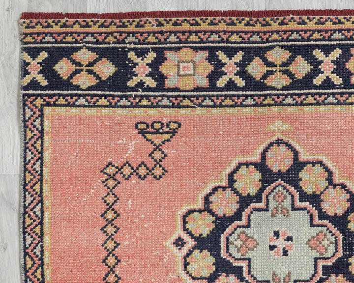 Runner Rug 3' 5" x 11' 6" | No. VR54065