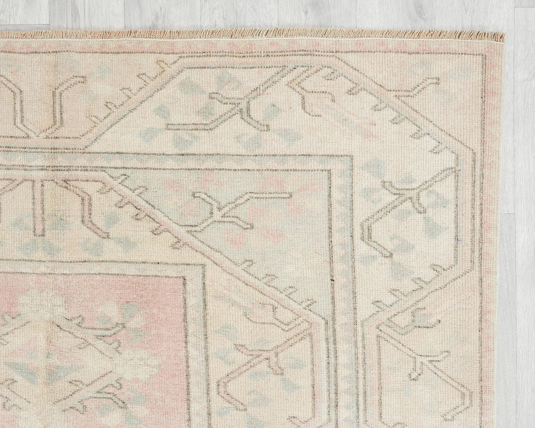 Beige Turkish Oushak Rug 4'11" x 7'10" Hand-Knotted pattern
