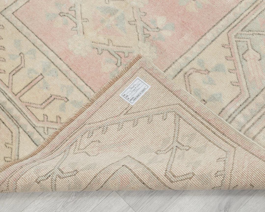 Beige Turkish Oushak Rug 4'11" x 7'10" Hand-Knotted texture