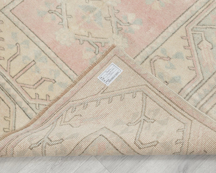Beige Turkish Oushak Rug 4'11" x 7'10" Hand-Knotted texture
