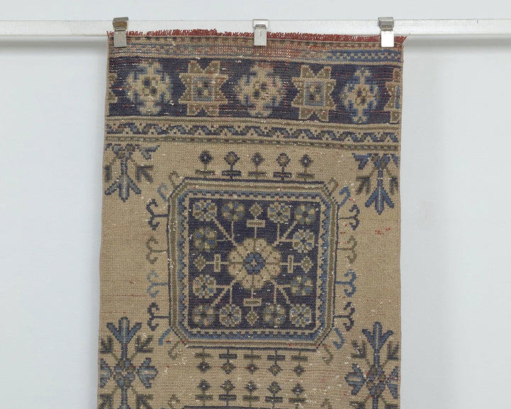 Beige Turkish Oushak Rug 2'7" x 11'4" Hand-Knotted detail