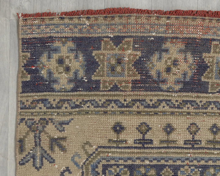 Beige Turkish Oushak Rug 2'7" x 11'4" Hand-Knotted pattern