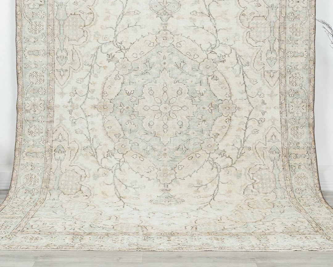 Beige Turkish Oushak Rug 6' 5" x 9' 5" Hand-Knotted | No. VR54468