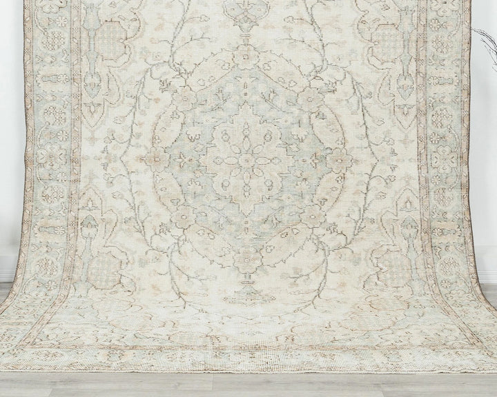 Beige Turkish Oushak Rug 6' 5" x 9' 5" Hand-Knotted | No. VR54468