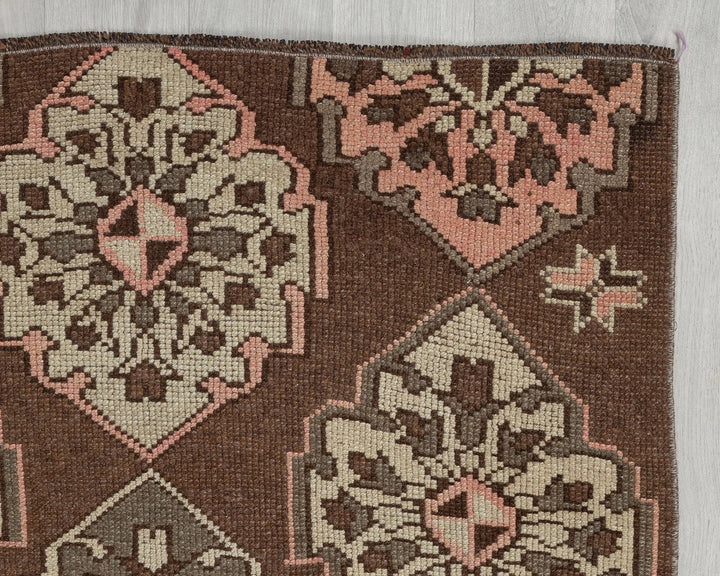 Multicolor Turkish Oushak Rug 3' 2" x 6' 7" Hand-Knotted texture