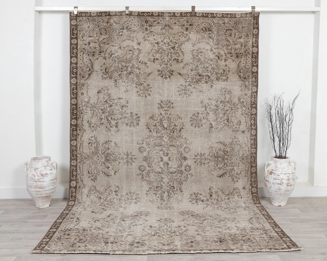 Oushak Rug 6' 11" x 10' 6" | No. VR55010
