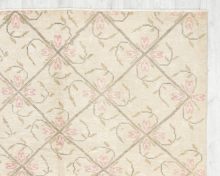 Beige Turkish Oushak Rug 4' 8" x 8' 10" Hand-Knotted | No. VR55154