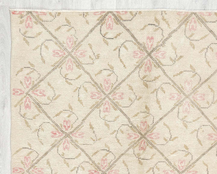Beige Turkish Oushak Rug 4' 8" x 8' 10" Hand-Knotted | No. VR55154