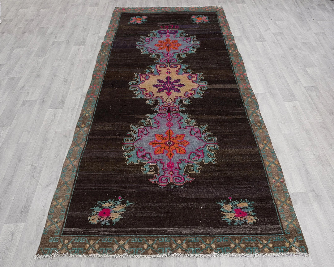Multicolor Turkish Oushak Rug 4'11" x 10'6" Hand-Knotted | No. VR55413