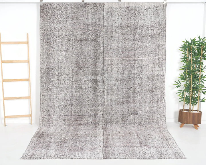 Gray Kilim Rug 6' 5" x 10' 6" | No. VR55461