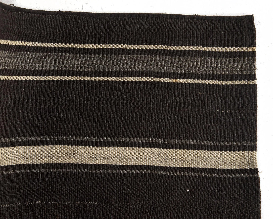 Brown Turkish Kilim Rug 5' 4" x 7' 10" Flat-Weave texture