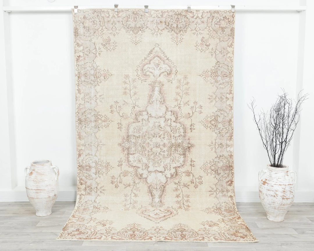 Beige Turkish Oushak Rug 9' 8" x 5' 9" Hand-Knotted | No. VR55801