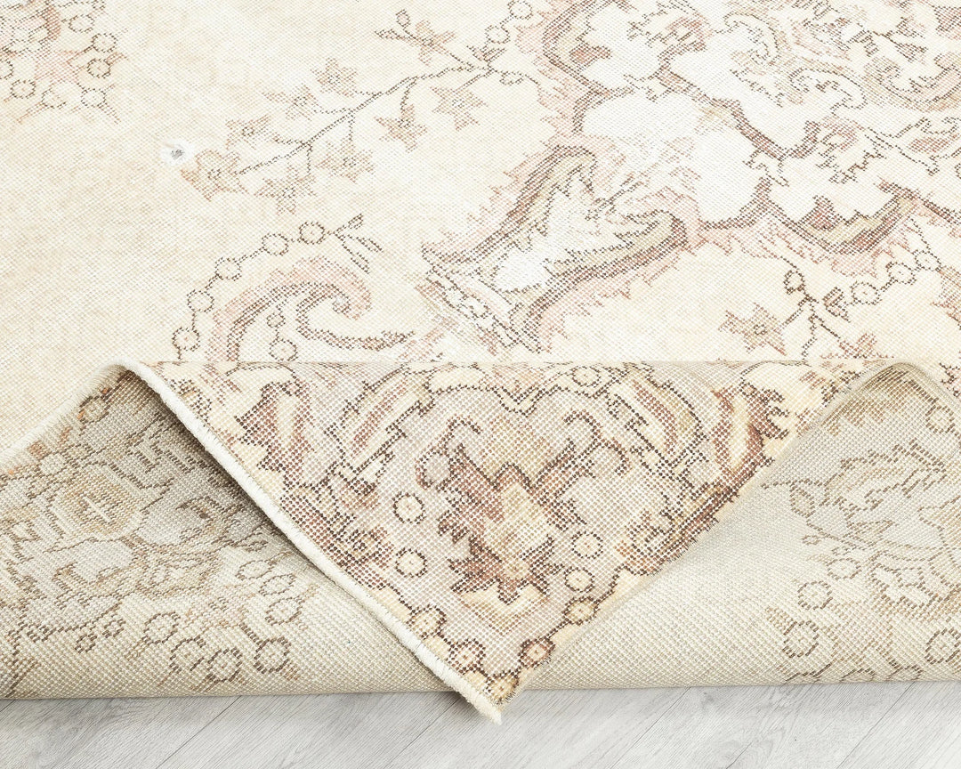 Beige Turkish Oushak Rug 9' 8" x 5' 9" Hand-Knotted | No. VR55801