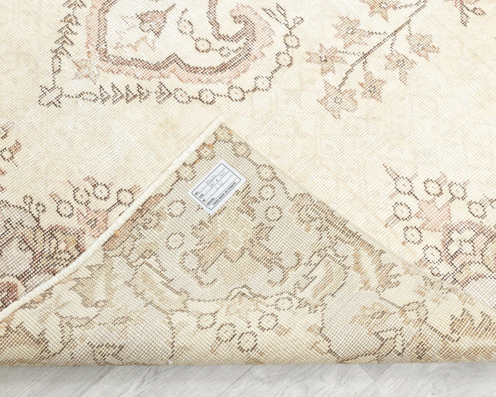 Beige Turkish Oushak Rug 9' 8" x 5' 9" Hand-Knotted | No. VR55801