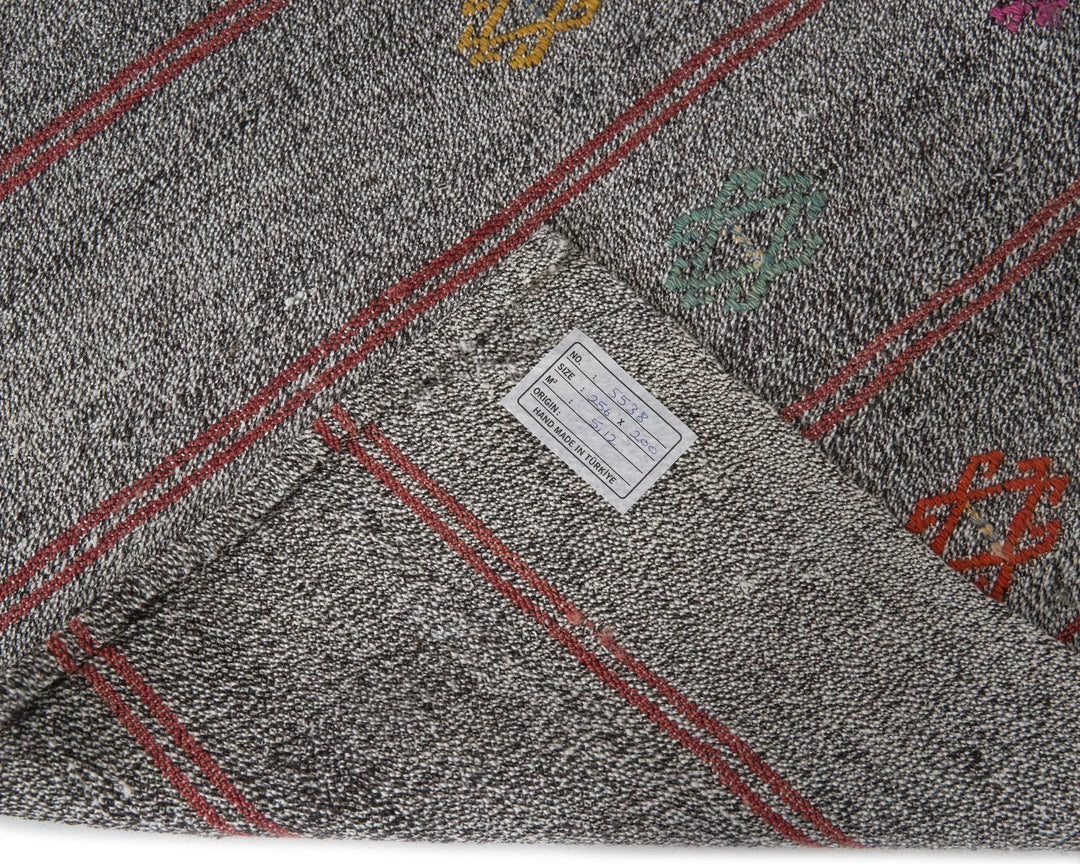 Gray Kilim Rug 6' 7" x 8' 5" | No. VR55865
