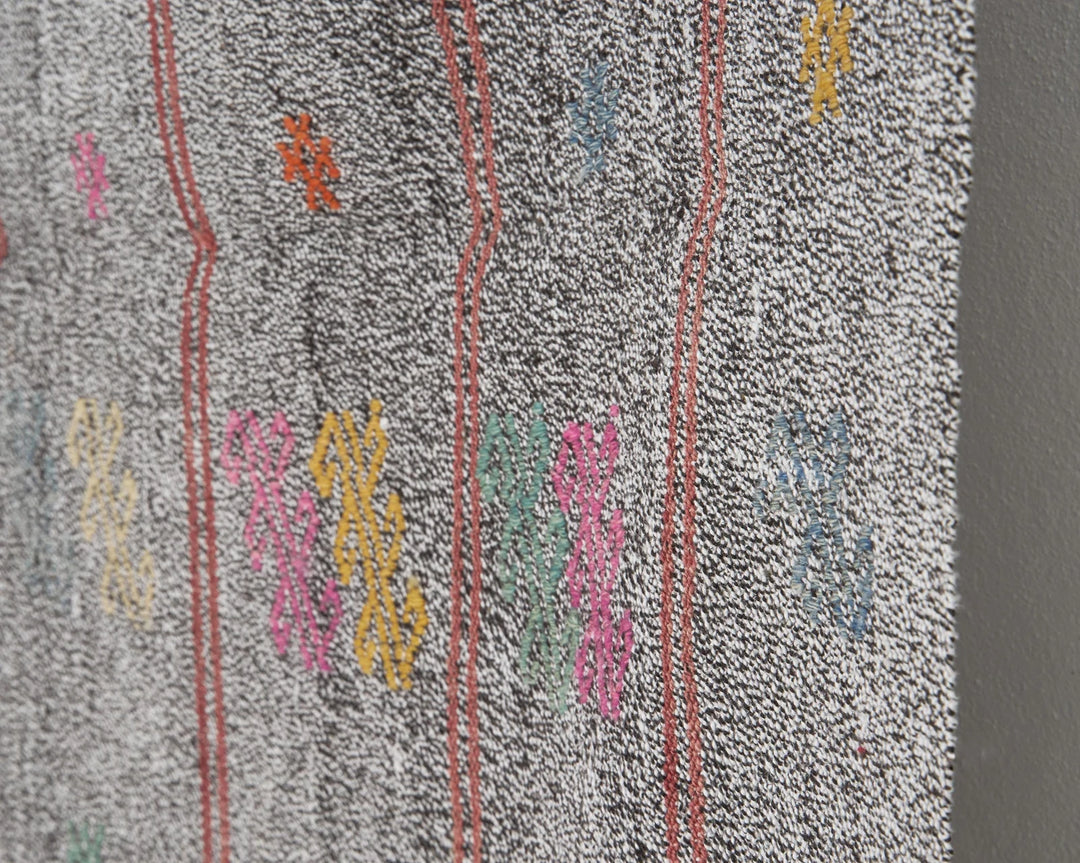 Gray Kilim Rug 6' 7" x 8' 5" | No. VR55865