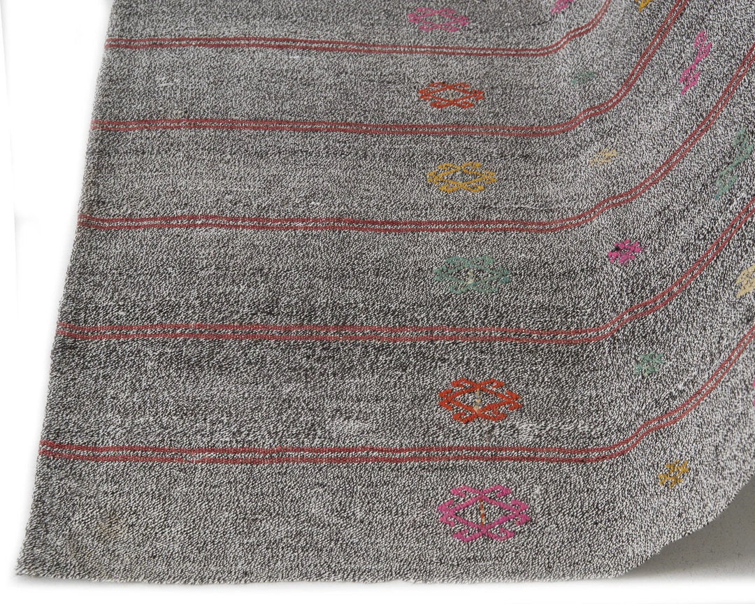 Gray Kilim Rug 6' 7" x 8' 5" | No. VR55865