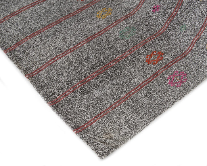 Gray Kilim Rug 6' 7" x 8' 5" | No. VR55865
