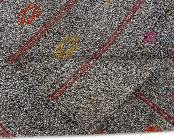 Gray Kilim Rug 6' 7" x 8' 5" | No. VR55865