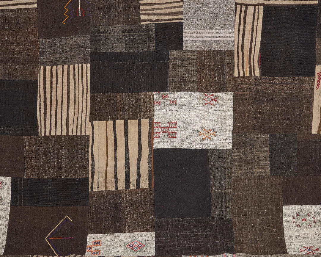 Brown Kilim Rug 9' 6" x 13' 1" | No. VR55931