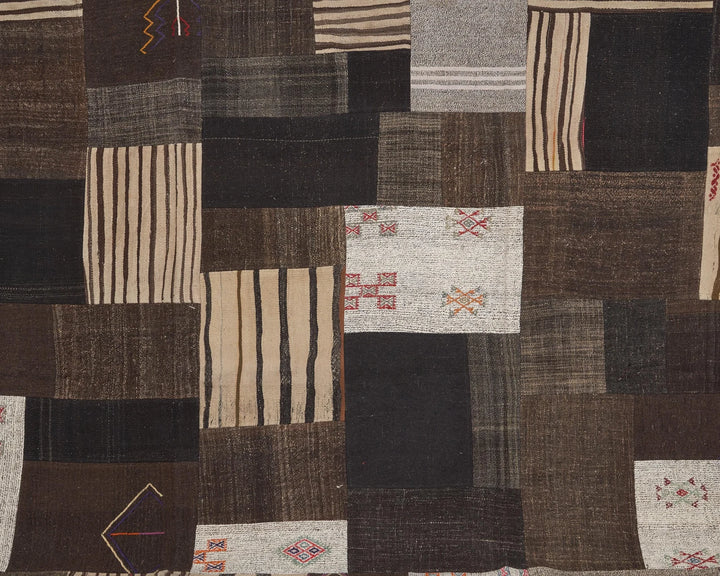 Brown Kilim Rug 9' 6" x 13' 1" | No. VR55931