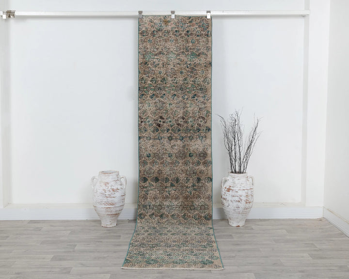 Runner Rug 2' 5" x 10' 3" | No. VR56052