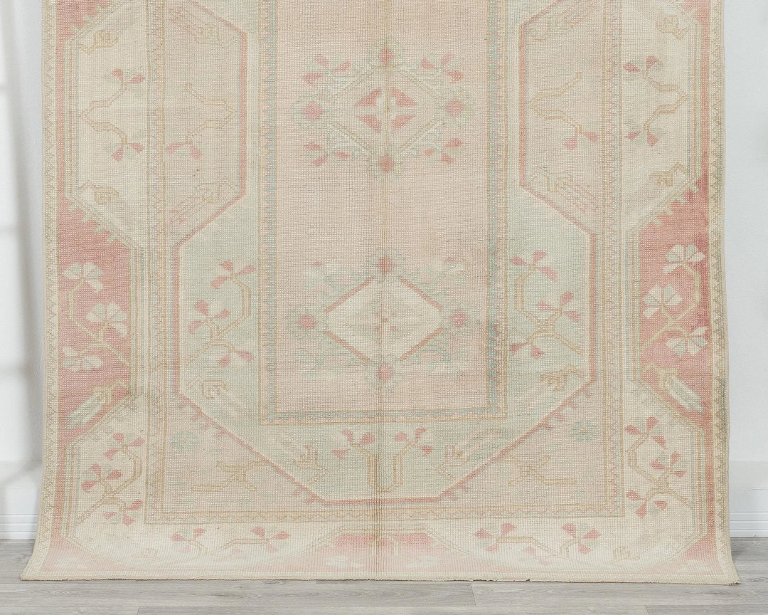 Beige Turkish Oushak Rug 7' 3" x 4' 3" Hand-Knotted | No. VR56282