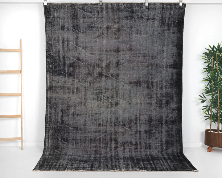 Black Vintage Turkish Rug 5' 9" x 8' 7" | No. VR56369