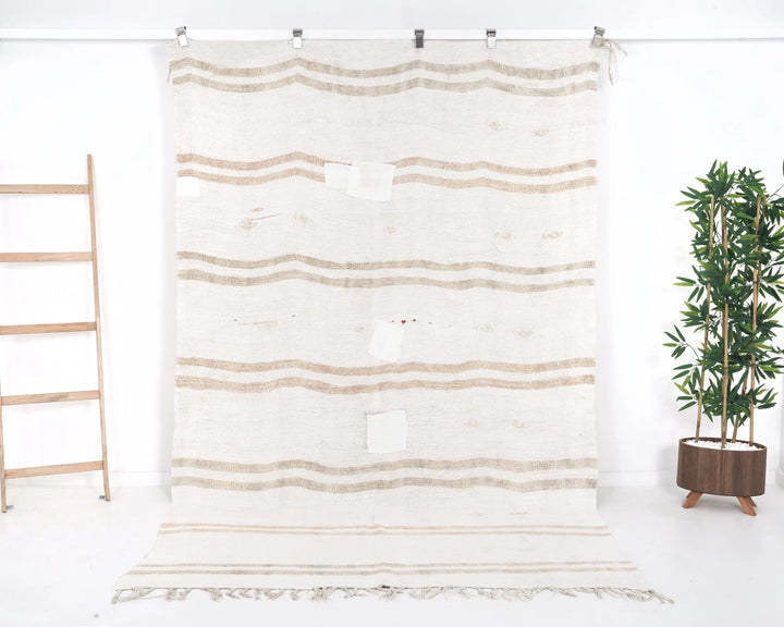 White Turkish Kilim Rug 5' 11" x 9' Flat-Weave | No. VR56817