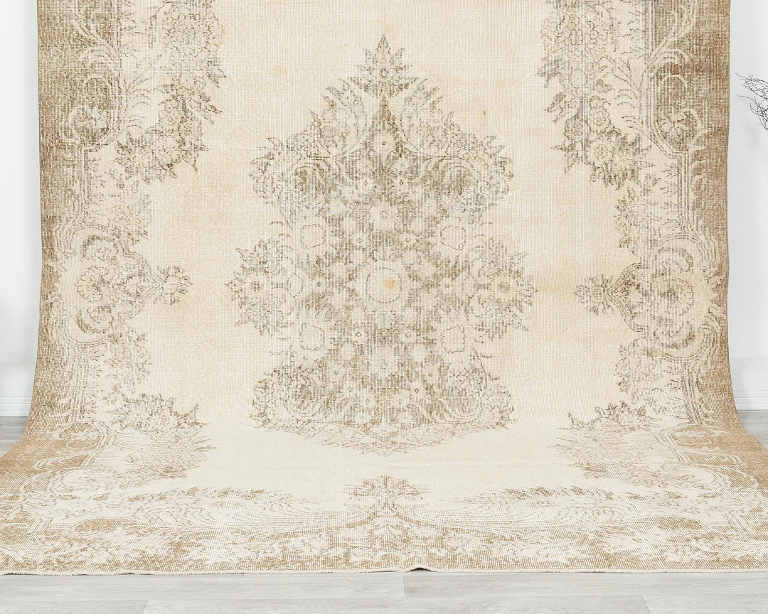 Beige Turkish Oushak Rug 6'10" x 10'8" Hand-Knotted | No. VR56937