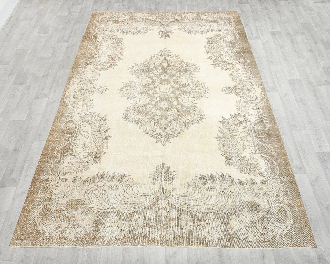 Beige Turkish Oushak Rug 6'10" x 10'8" Hand-Knotted | No. VR56937