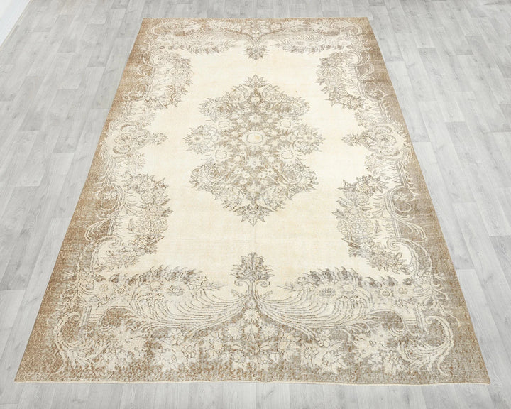 Beige Turkish Oushak Rug 6'10" x 10'8" Hand-Knotted | No. VR56937