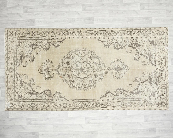 Beige Turkish Oushak Rug 4'9" x 9'1" Hand-Knotted view 9