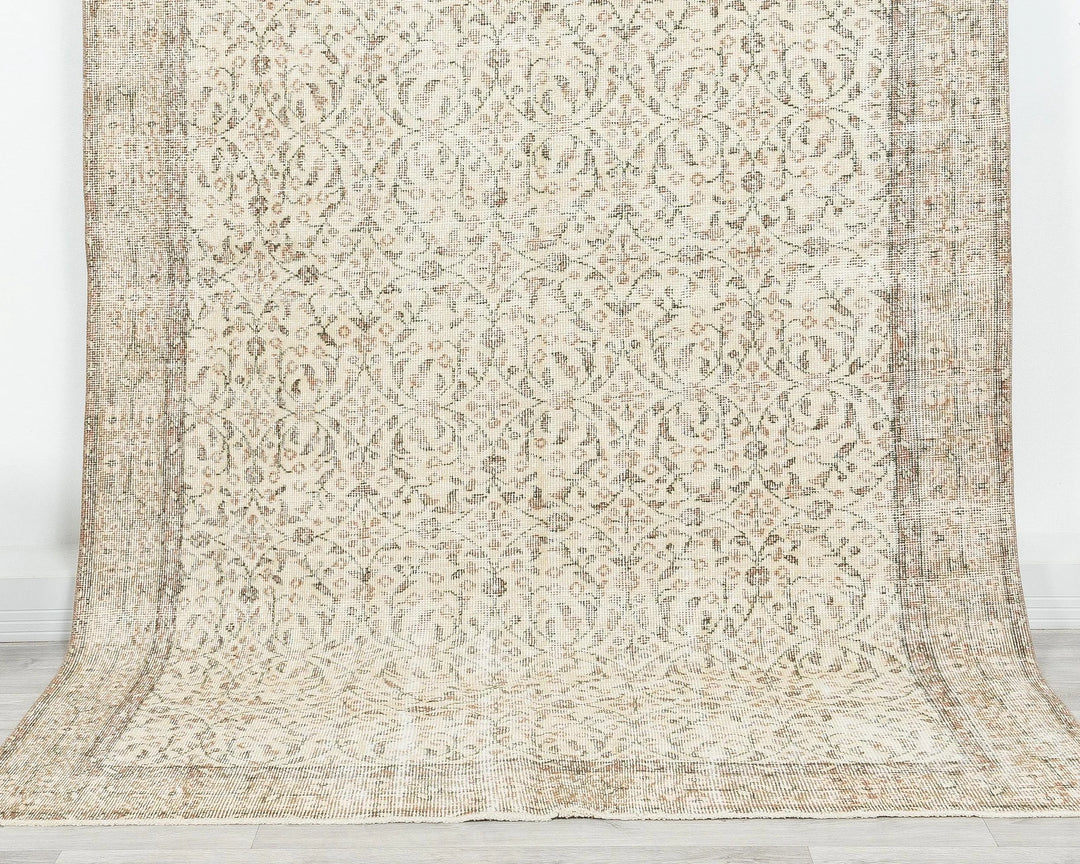 Beige Turkish Oushak Rug 5' 5" x 8' 10" Hand-Knotted | No. VR57315